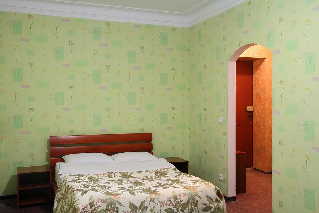 Ukrainian Hotel Service Apartments Kiew Exterior foto