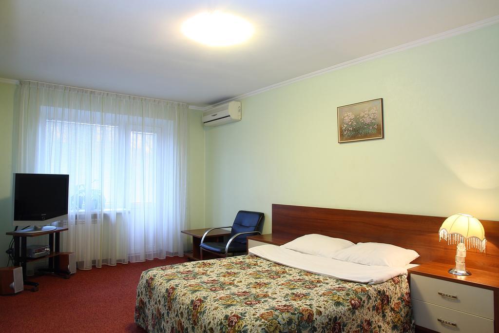 Ukrainian Hotel Service Apartments Kiew Exterior foto