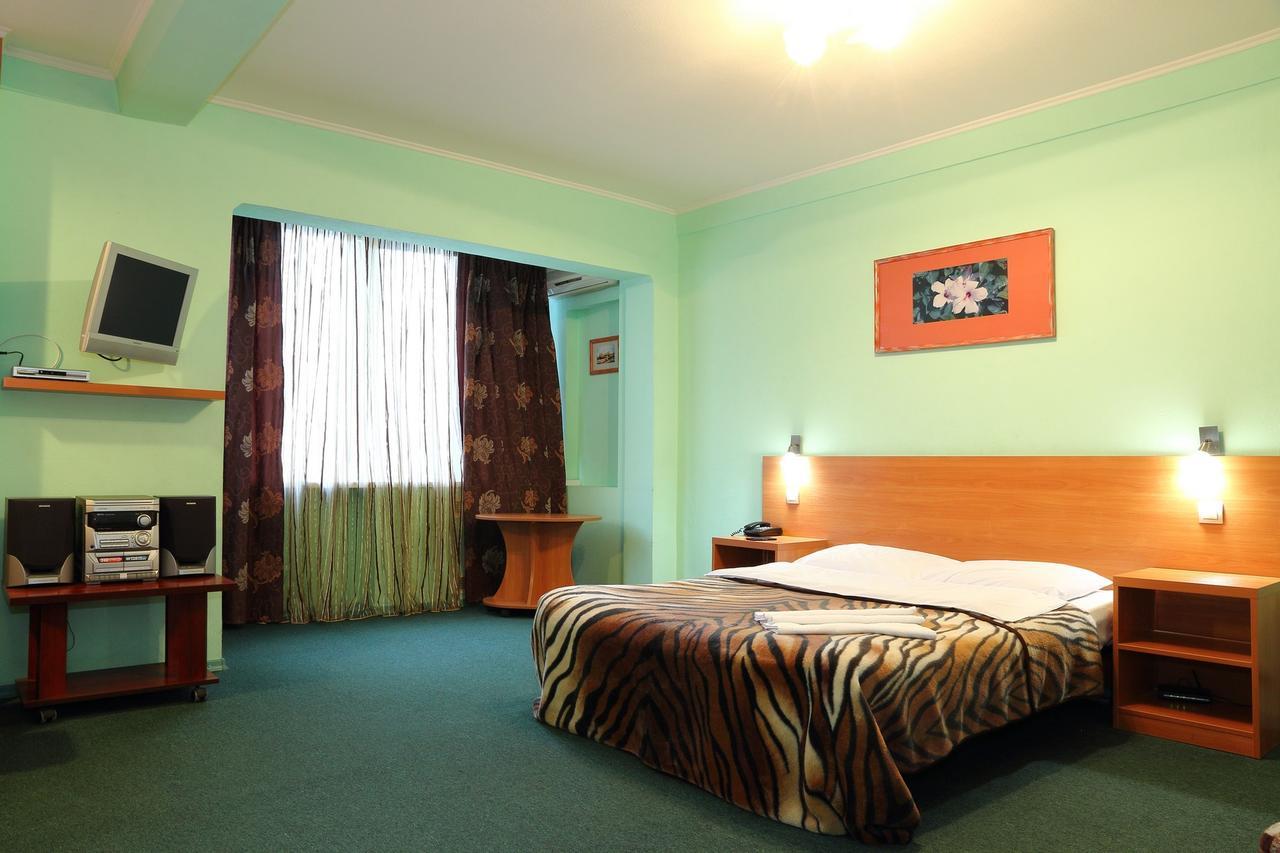 Ukrainian Hotel Service Apartments Kiew Exterior foto
