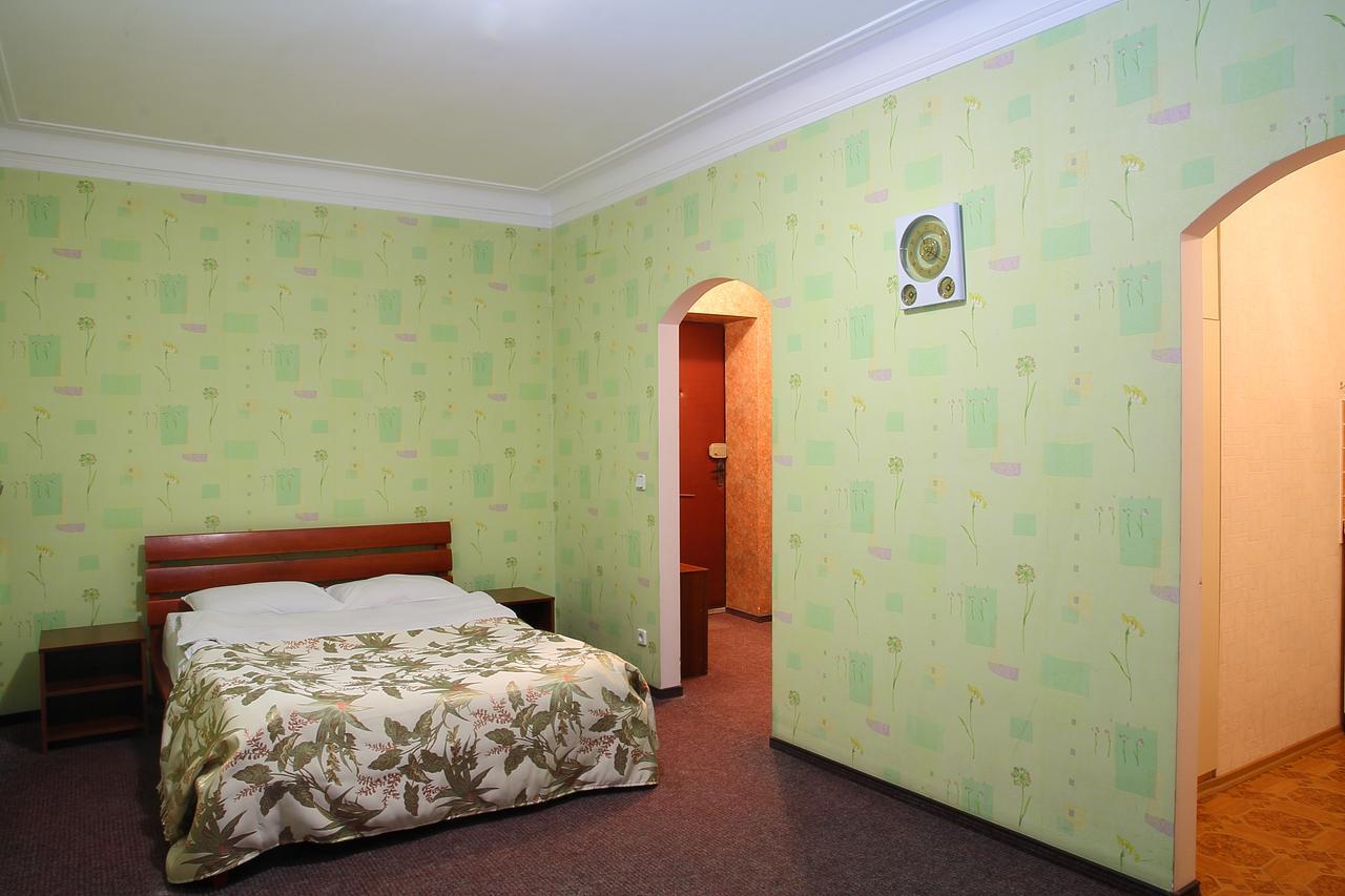 Ukrainian Hotel Service Apartments Kiew Exterior foto